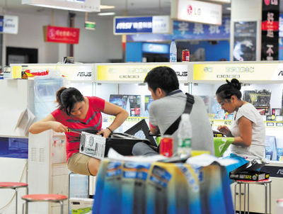 “學(xué)生大軍”催熱暑假經(jīng)濟(jì)