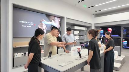 利津:電子產品銷售火爆 “后高考經濟”升溫