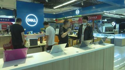 “后高考經濟”升溫 多類電子產品熱銷