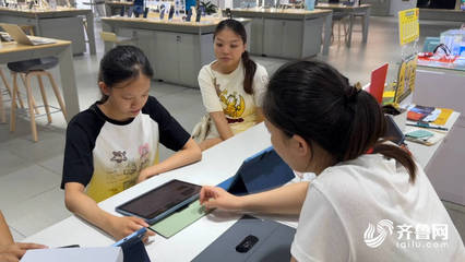 德州:準(zhǔn)大學(xué)生開啟購物季 數(shù)碼產(chǎn)品消費旺